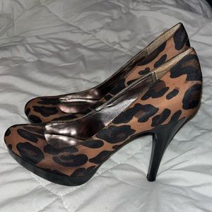 Alfani MADDY leopard pumps size 6.5